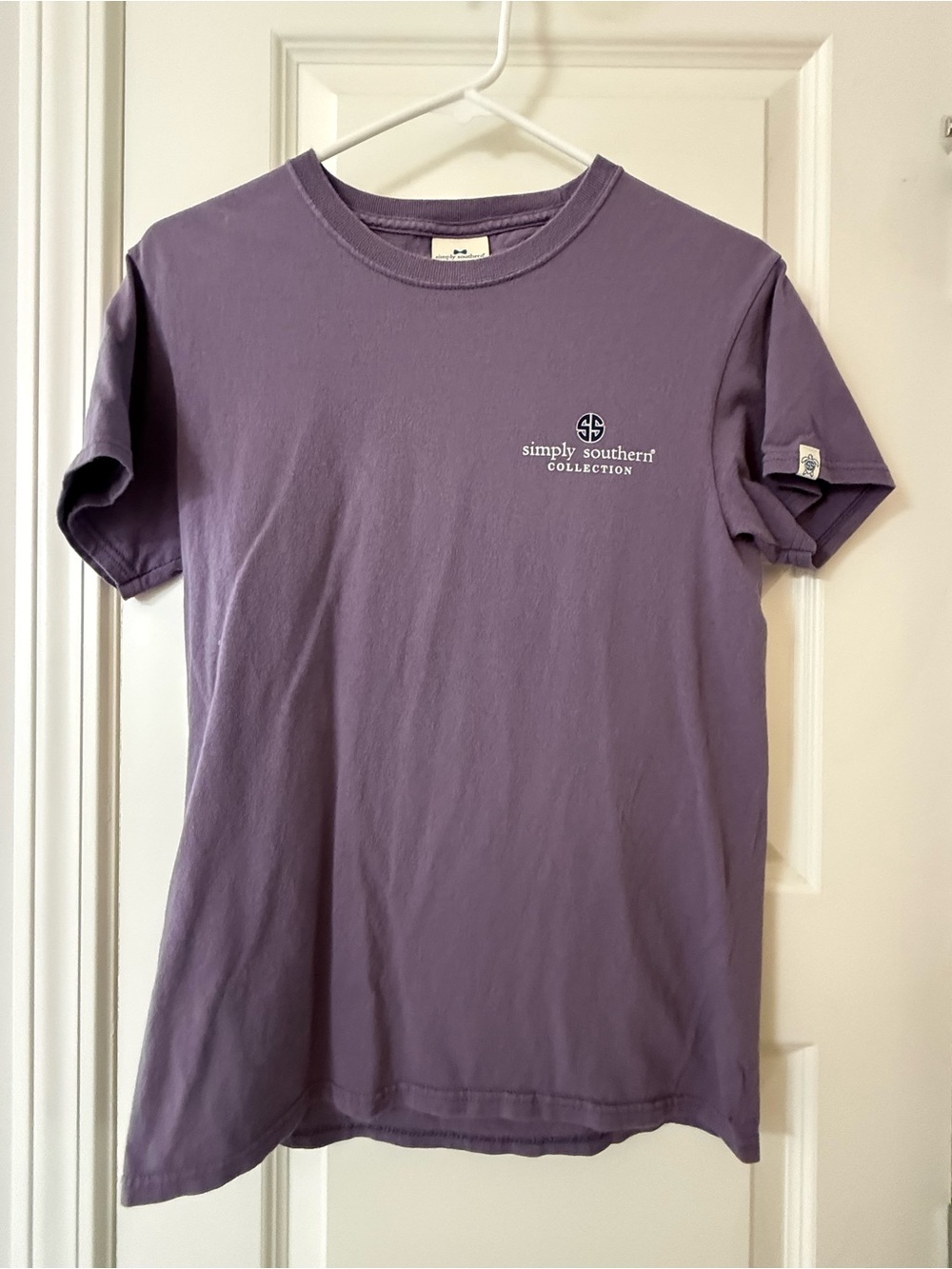 Simply Southern Pineapple T-Shirt Purple Size Small Lavender